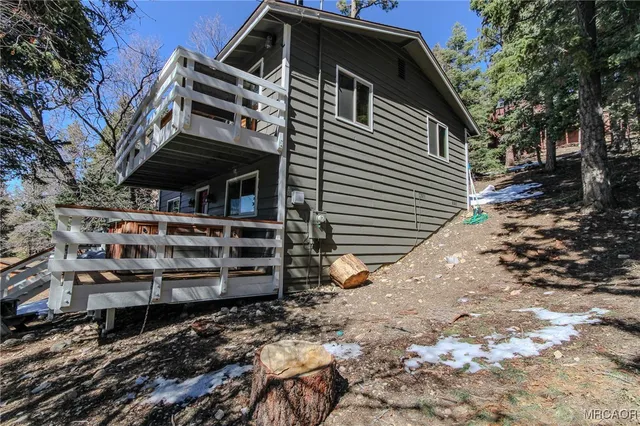 $2,000 | 43394 Bow Canyon Road, Big Bear Lake, CA 92315