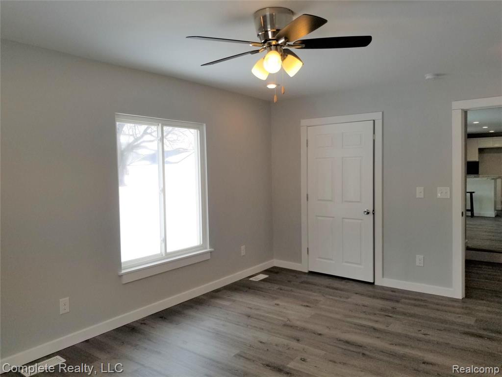 4447 East Carpenter Road Flint, MI 48506 - Photo 22 of 48