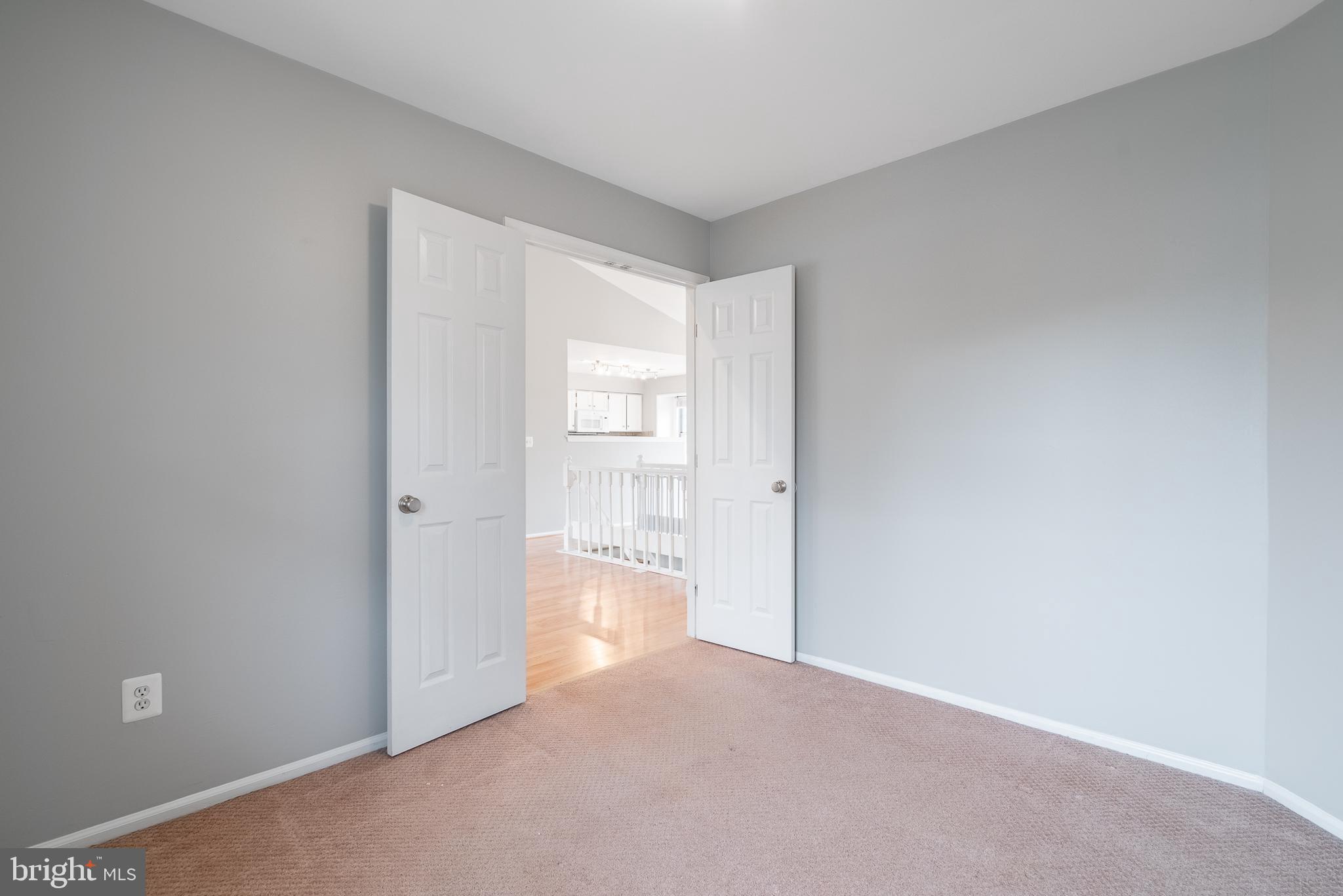 14 Braxton Drive Sterling, VA 20165 - Photo 17 of 41