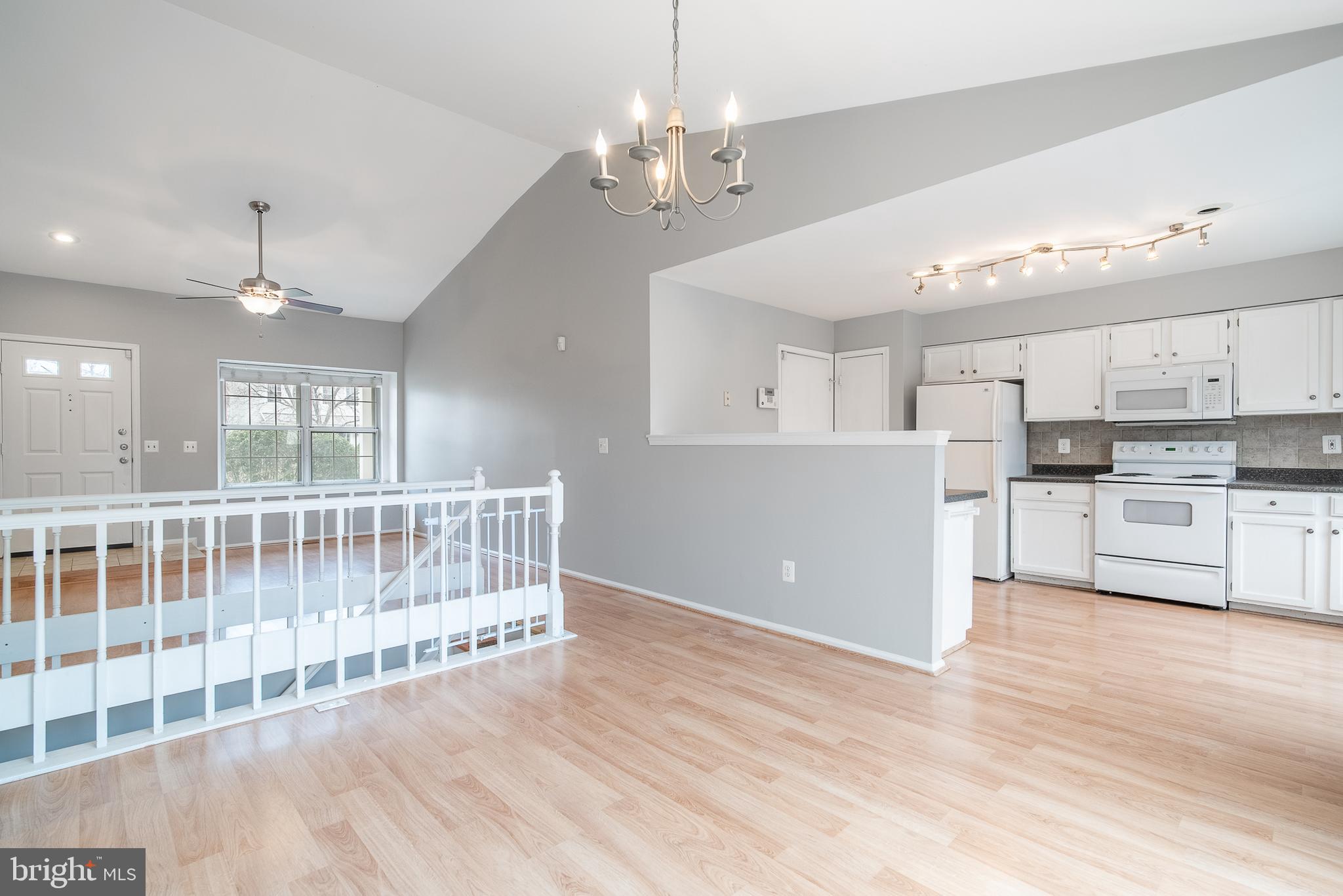 14 Braxton Drive Sterling, VA 20165 - Photo 2 of 41