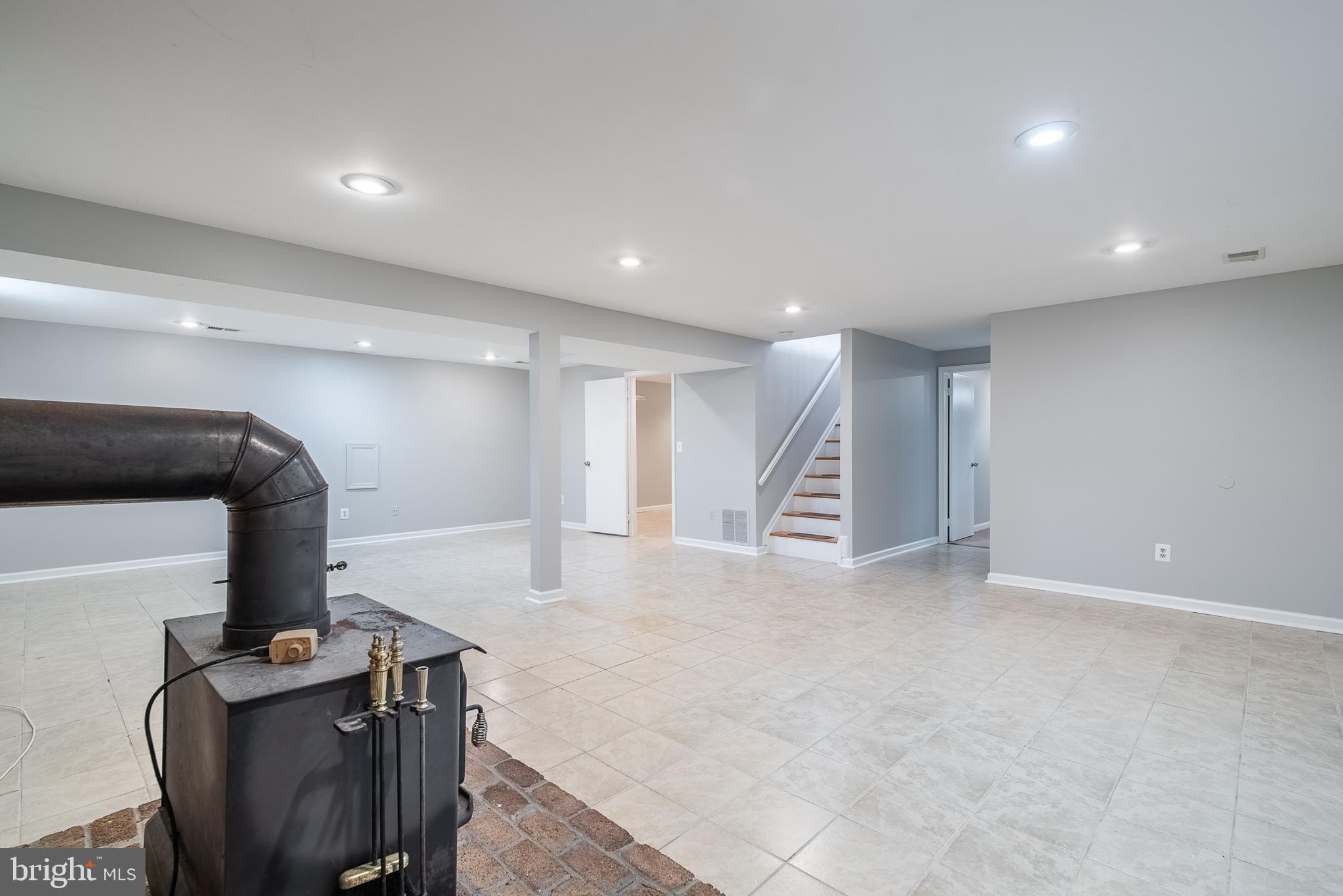 14 Braxton Drive Sterling, VA 20165 - Photo 27 of 41