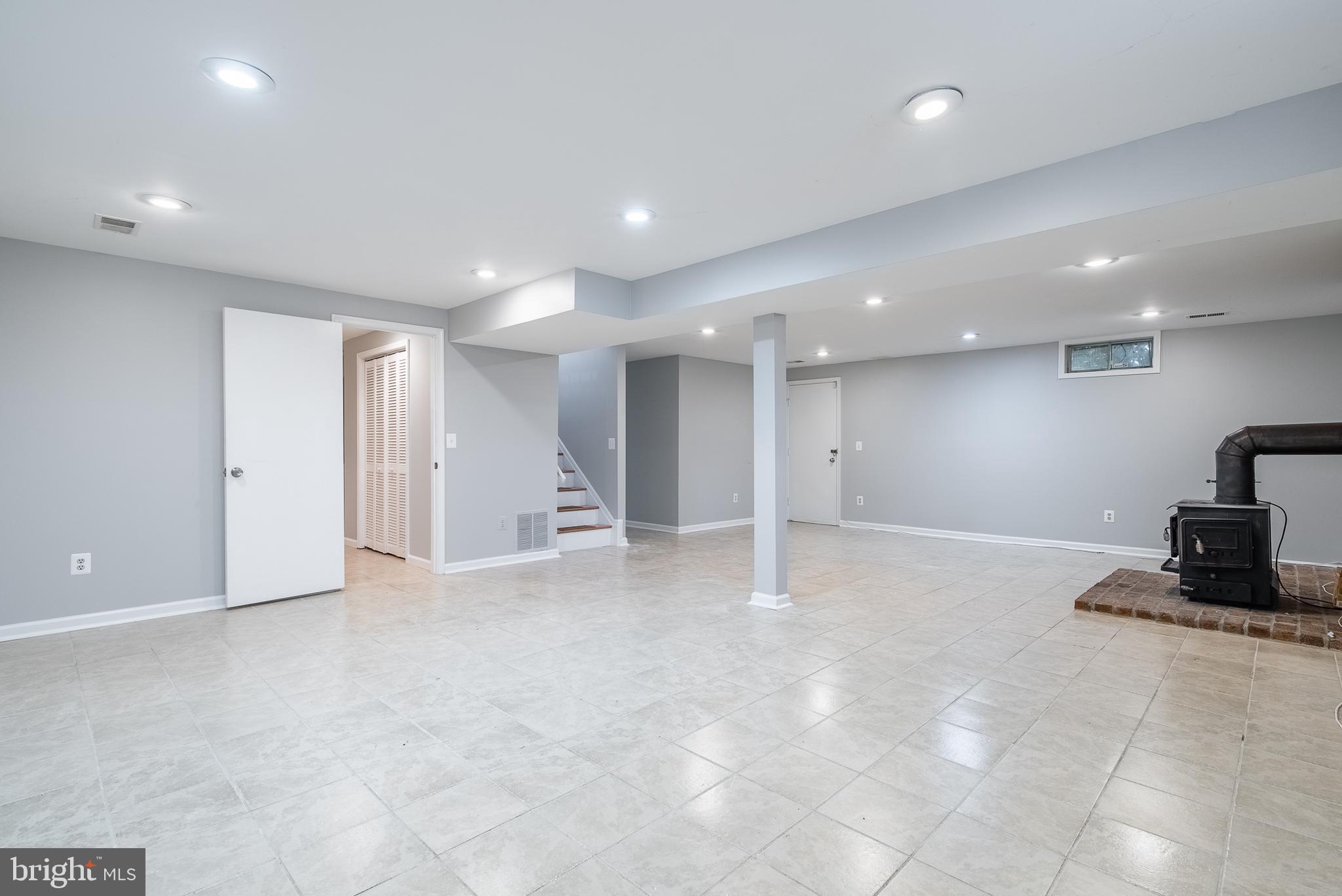 14 Braxton Drive Sterling, VA 20165 - Photo 28 of 41