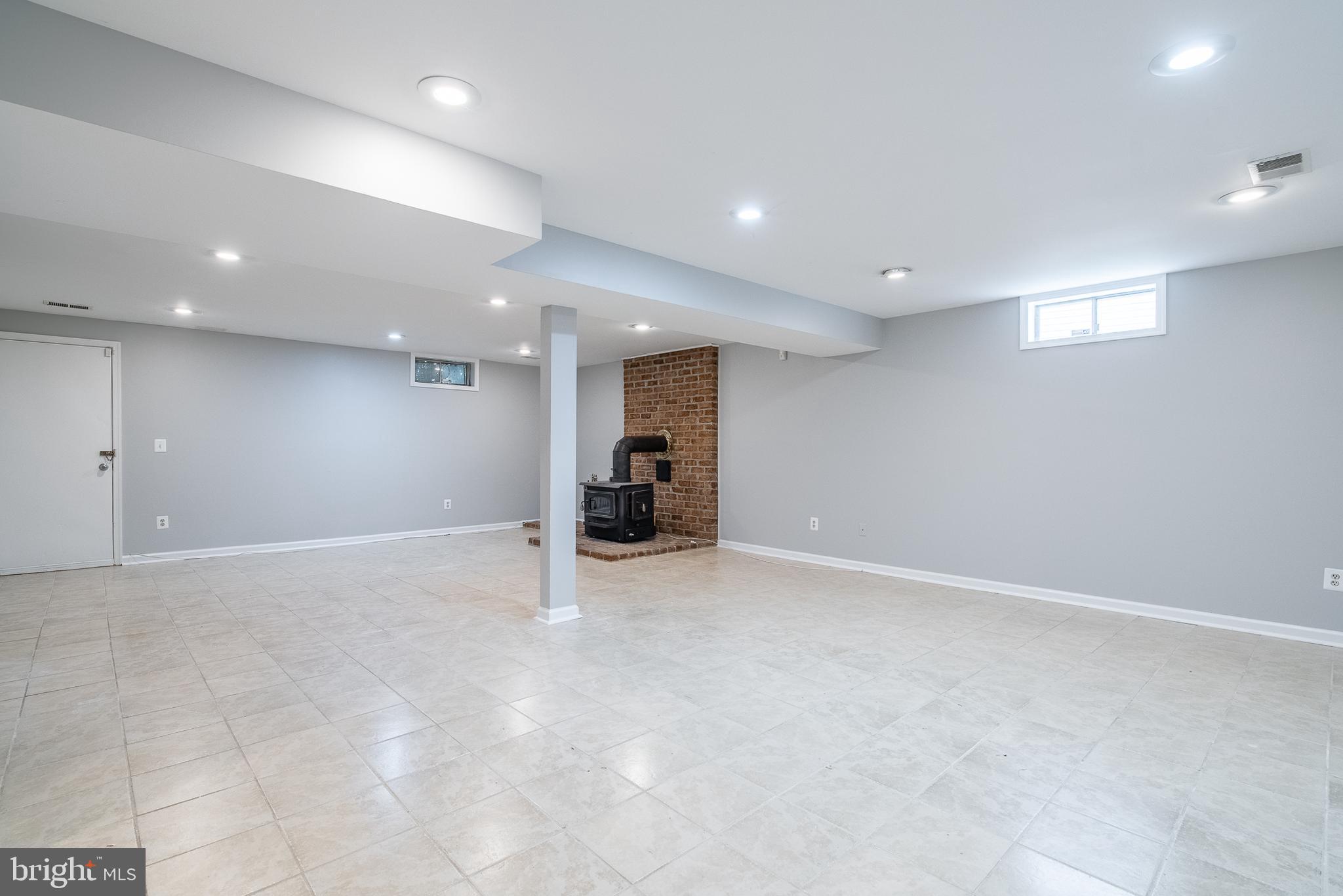 14 Braxton Drive Sterling, VA 20165 - Photo 29 of 41