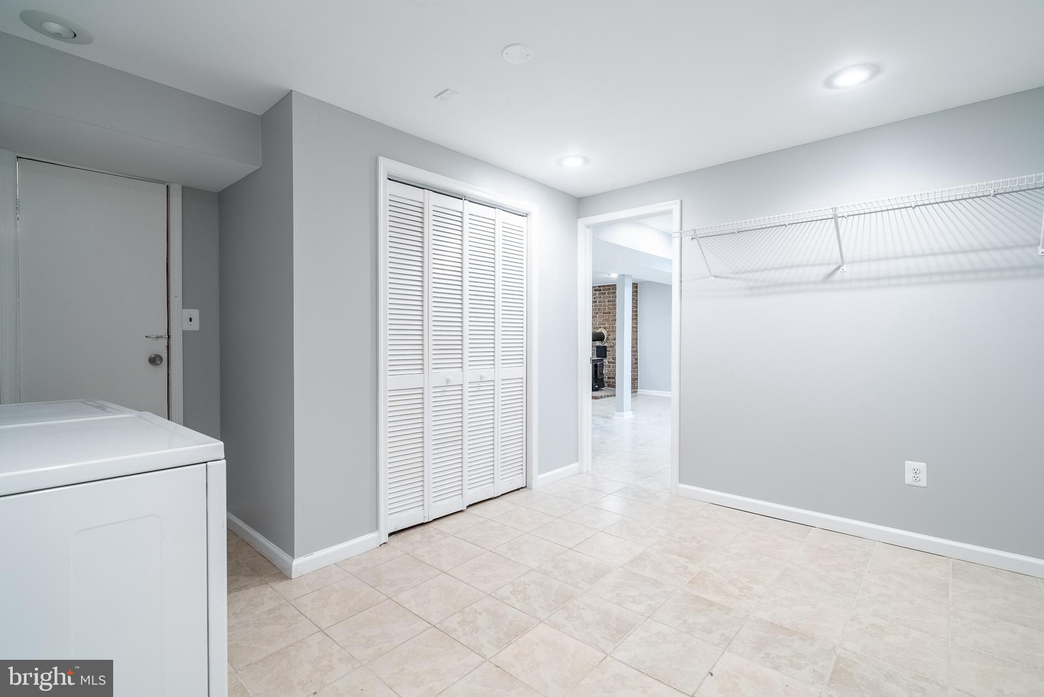 14 Braxton Drive Sterling, VA 20165 - Photo 32 of 41