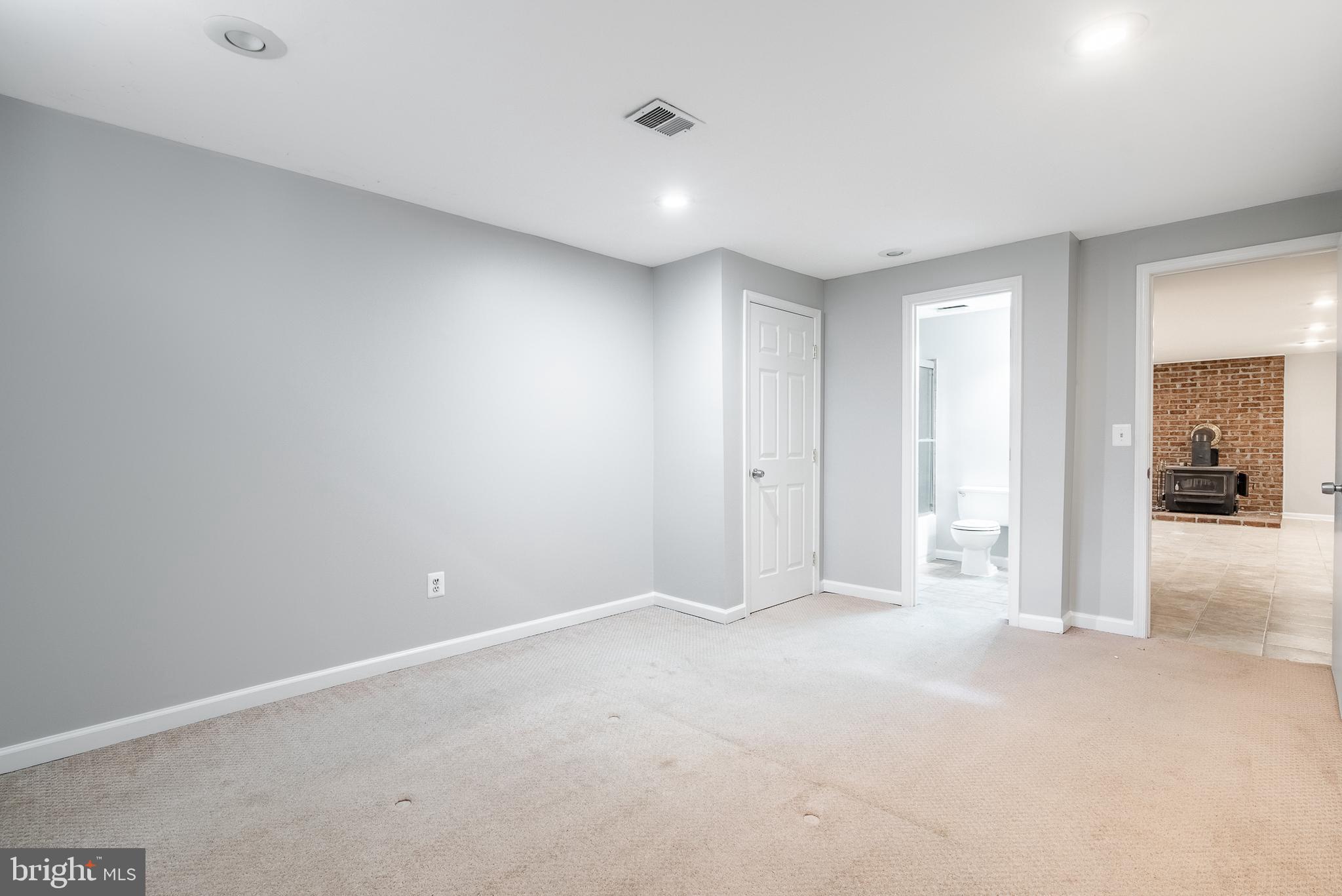 14 Braxton Drive Sterling, VA 20165 - Photo 34 of 41