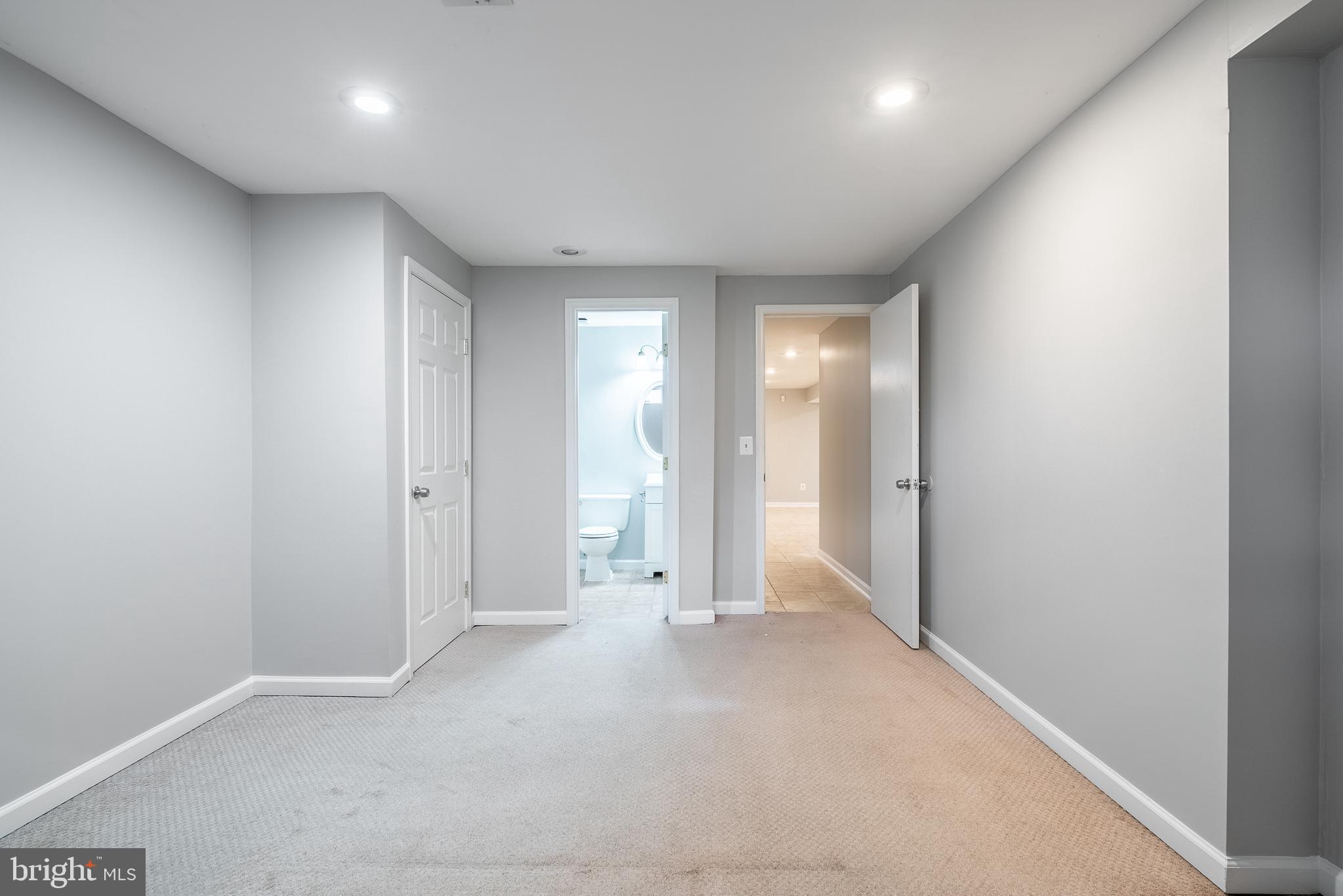 14 Braxton Drive Sterling, VA 20165 - Photo 35 of 41