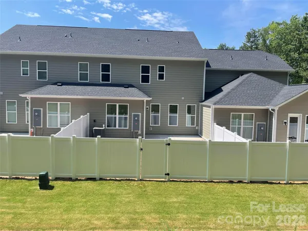 $2,650 | 8234 Merryvale Lane, Charlotte, NC 28214