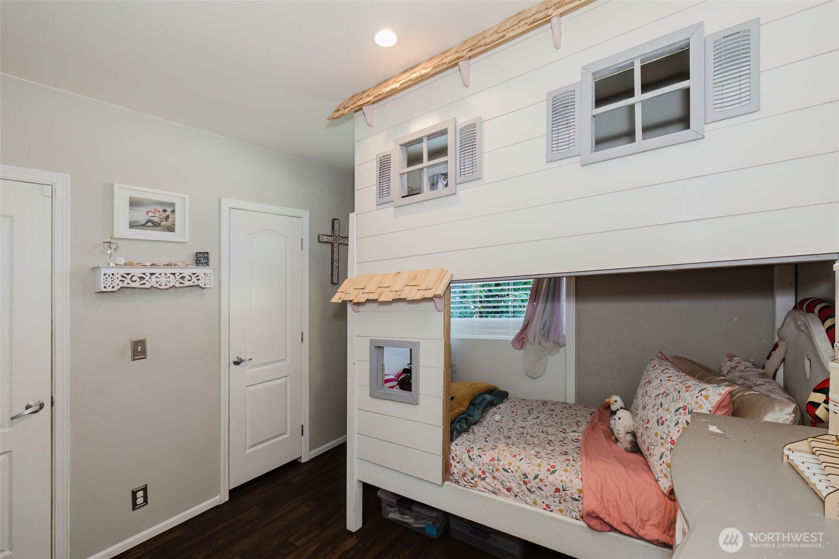 5709 Northeast Woodburn Road Kingston, WA 98346 - Photo 27 of 40