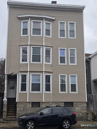 $1,500 | 779 East Main Street, Waterbury, CT 06702