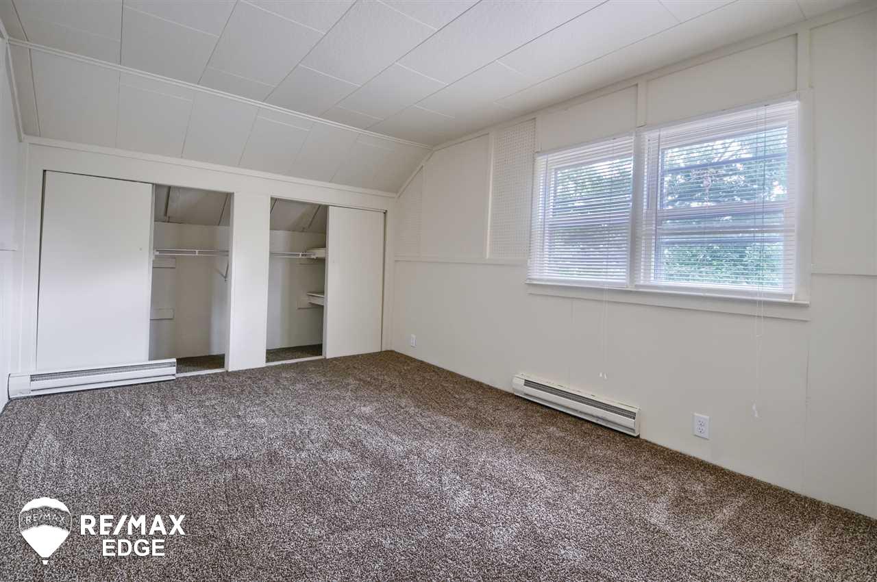6037 North Irish Road Davison, MI 48423 - Photo 19 of 32 31391485-18.JPG