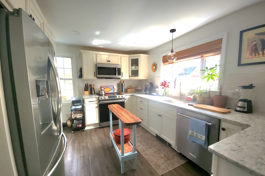85 West Main Street Georgetown, MA 01833 - Photo 16 of 40