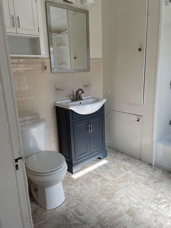 85 West Main Street Georgetown, MA 01833 - Photo 28 of 40