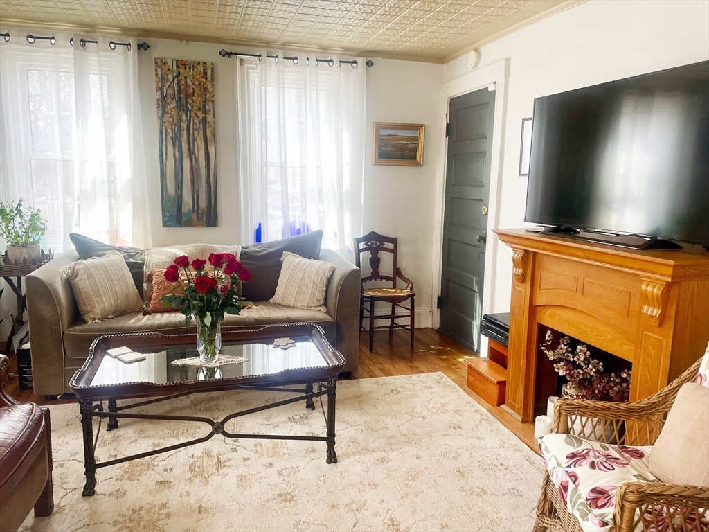 85 West Main Street Georgetown, MA 01833 - Photo 6 of 32