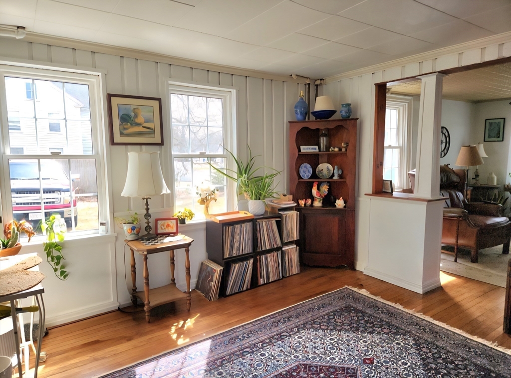 85 West Main Street Georgetown, MA 01833 - Photo 8 of 32