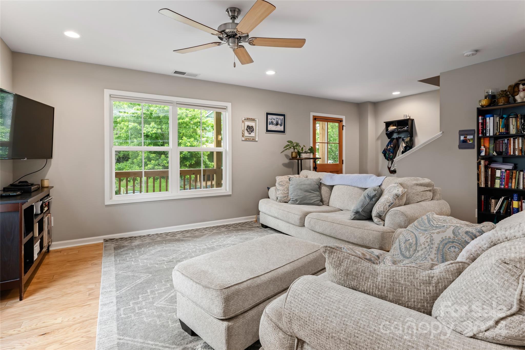 29 Busbee View Road Asheville, NC 28803 - Photo 3 of 24 Gallery Image 3