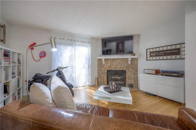 $250,000 | 1913 Lawrence Court, Kansas City, KS 66103