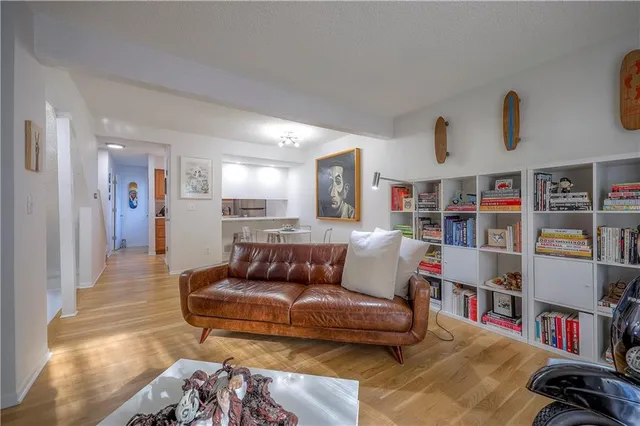 $250,000 | 1913 Lawrence Court, Kansas City, KS 66103