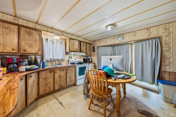 $235,000 | 3393 Green Avenue, Clearlake, CA 95422