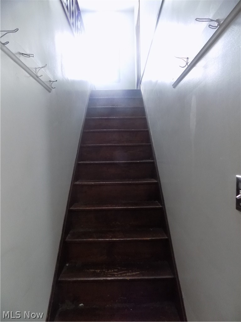 625 Ranney Street Akron, OH 44310 - Photo 9 of 22 Stairs to second floor