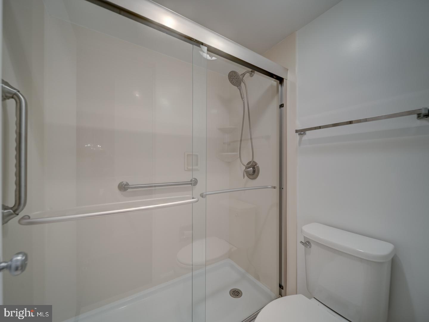 8360 Greensboro Drive, Unit 305 McLean, VA 22102 - Photo 16 of 46