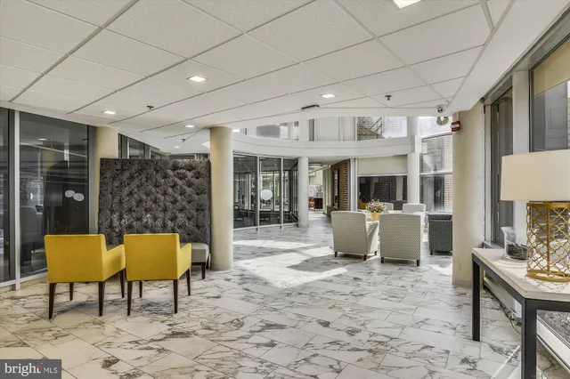 $432,000 | 8360 Greensboro Drive, Unit 305, McLean, VA 22102