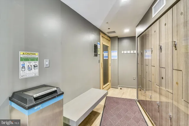 $432,000 | 8360 Greensboro Drive, Unit 305, McLean, VA 22102