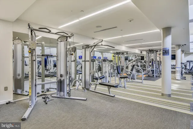 $432,000 | 8360 Greensboro Drive, Unit 305, McLean, VA 22102