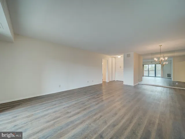 $432,000 | 8360 Greensboro Drive, Unit 305, McLean, VA 22102