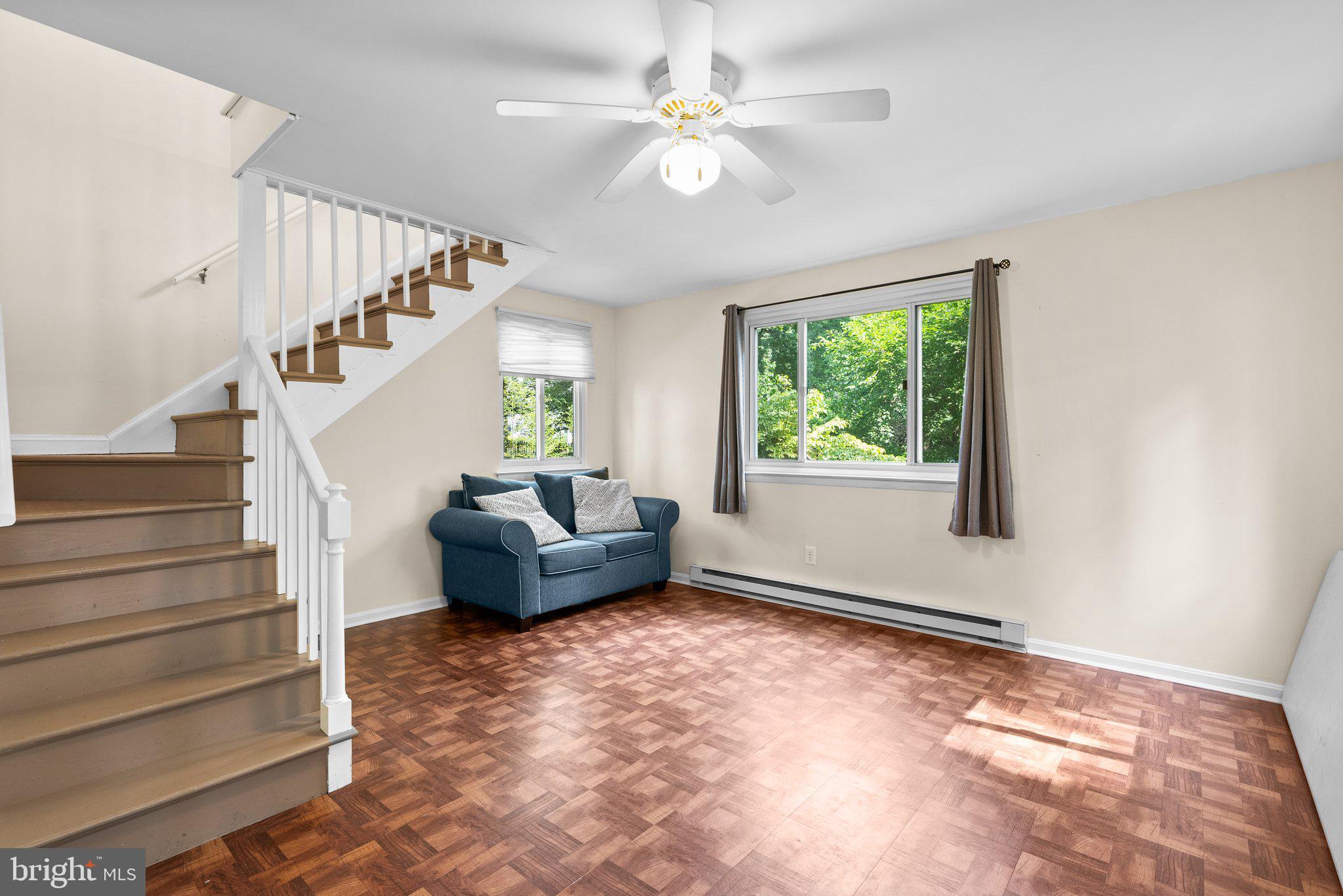 10325 Parkman Road Silver Spring, MD 20903 - Photo 38 of 47 apartment living room
