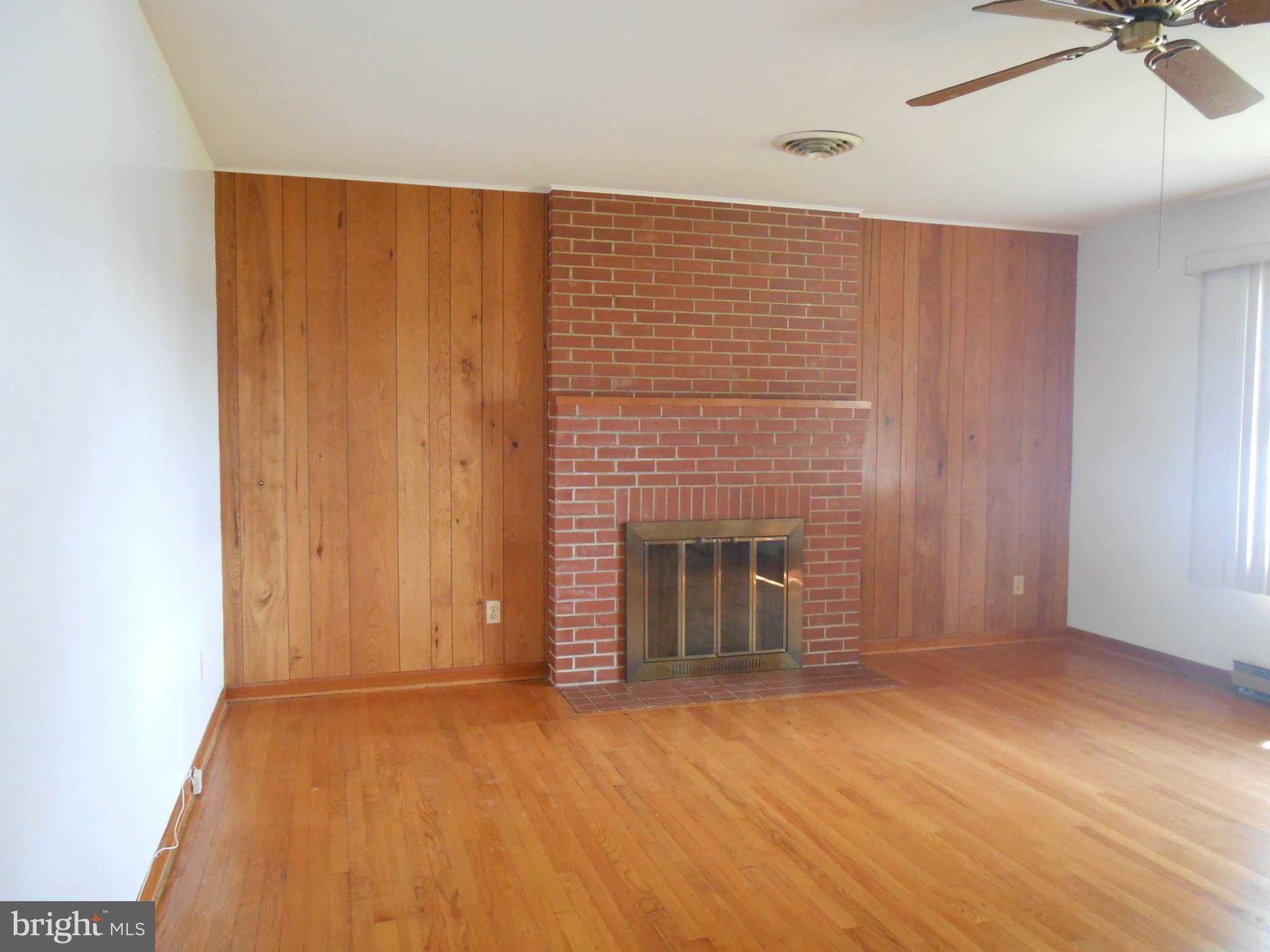 24244 Half Pone Point Road Hollywood, MD 20636 - Photo 11 of 15 Family Room