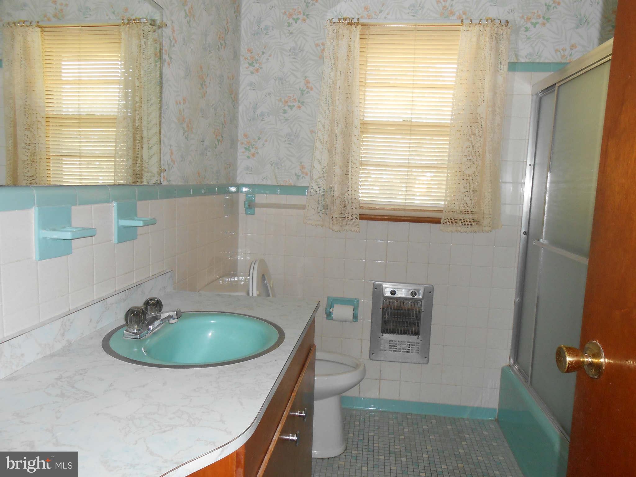 24244 Half Pone Point Road Hollywood, MD 20636 - Photo 13 of 15 Bath