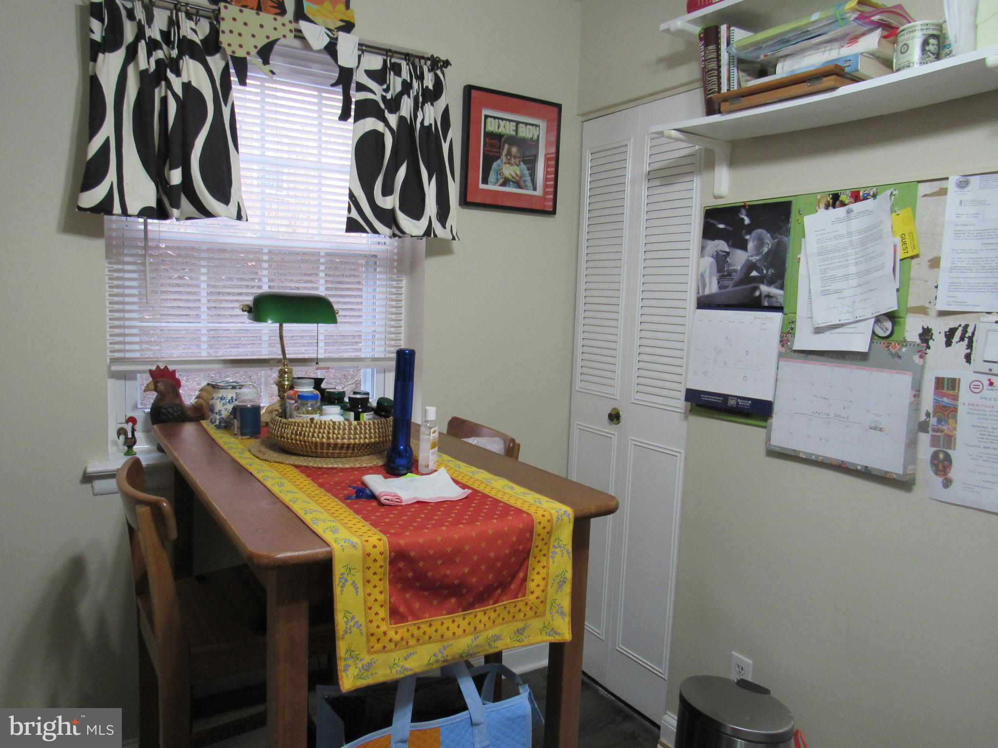 4000 Gypsy Lane, Unit 622F1 Philadelphia, PA 19129 - Photo 18 of 45 a view of a dining area with furniture and a kitchen