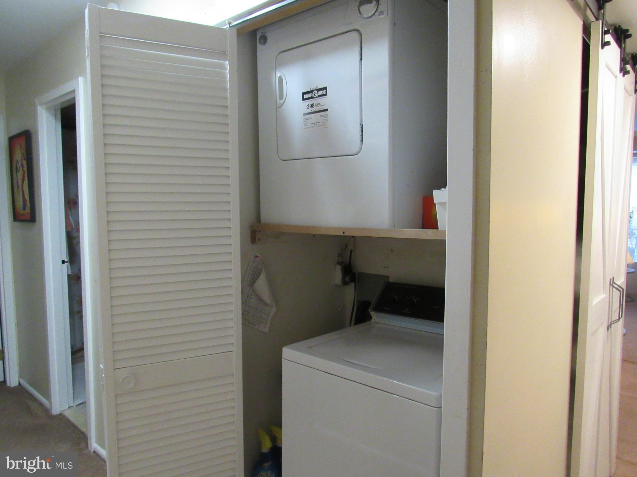 4000 Gypsy Lane, Unit 622F1 Philadelphia, PA 19129 - Photo 21 of 45 a utility room with dryer and washer