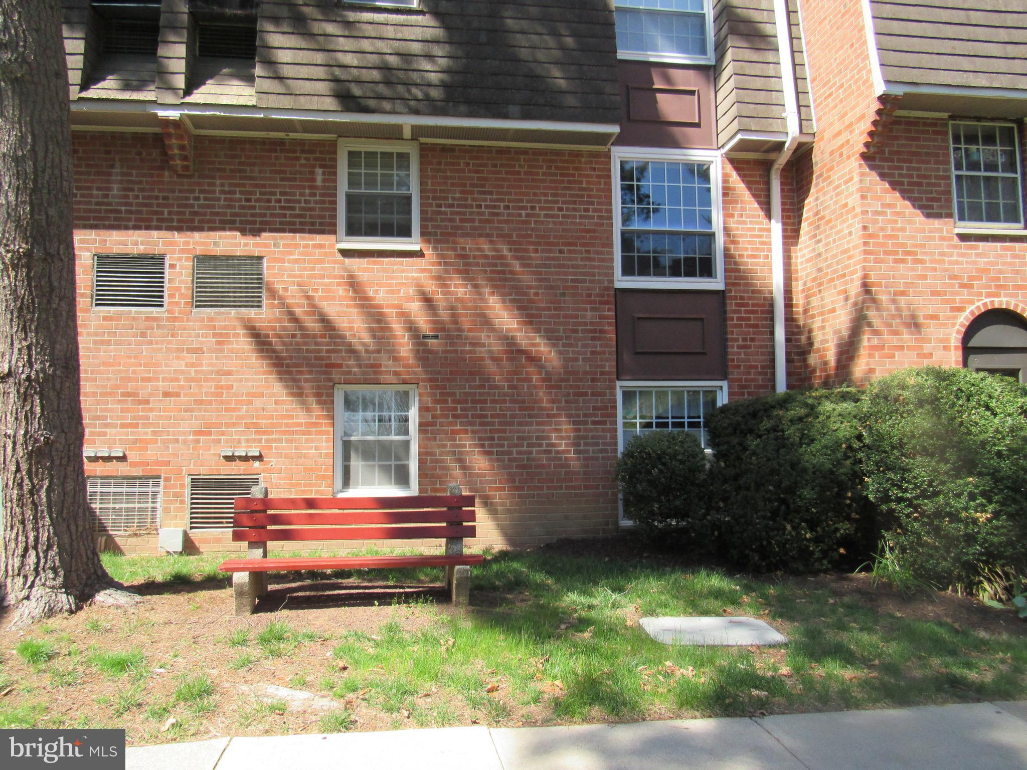 4000 Gypsy Lane, Unit 622F1 Philadelphia, PA 19129 - Photo 29 of 45 a backyard of a house with barbeque oven