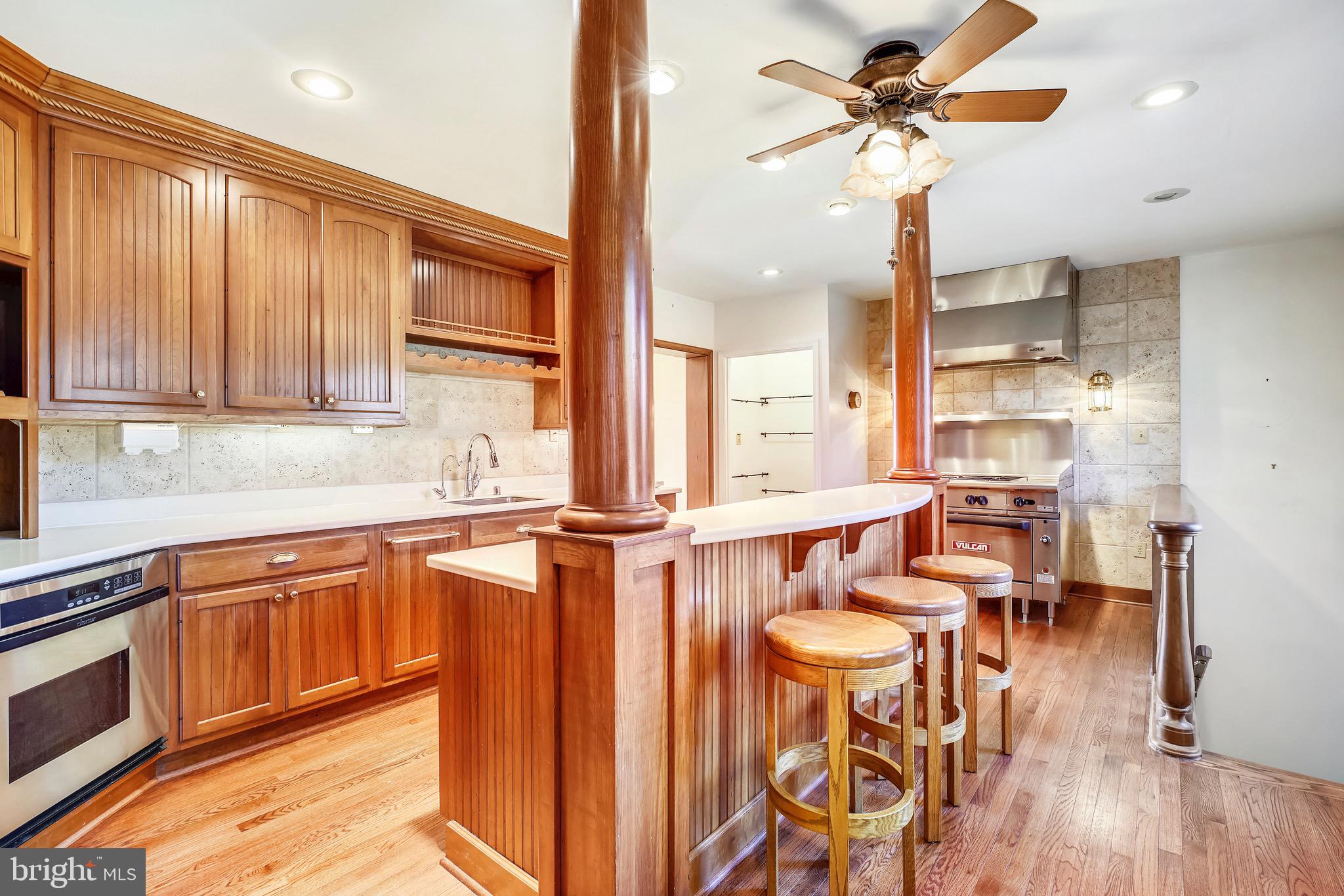 5905 Deale Beach Road Deale, MD 20751 - Photo 12 of 33 Kitchen with Vulcan Stove