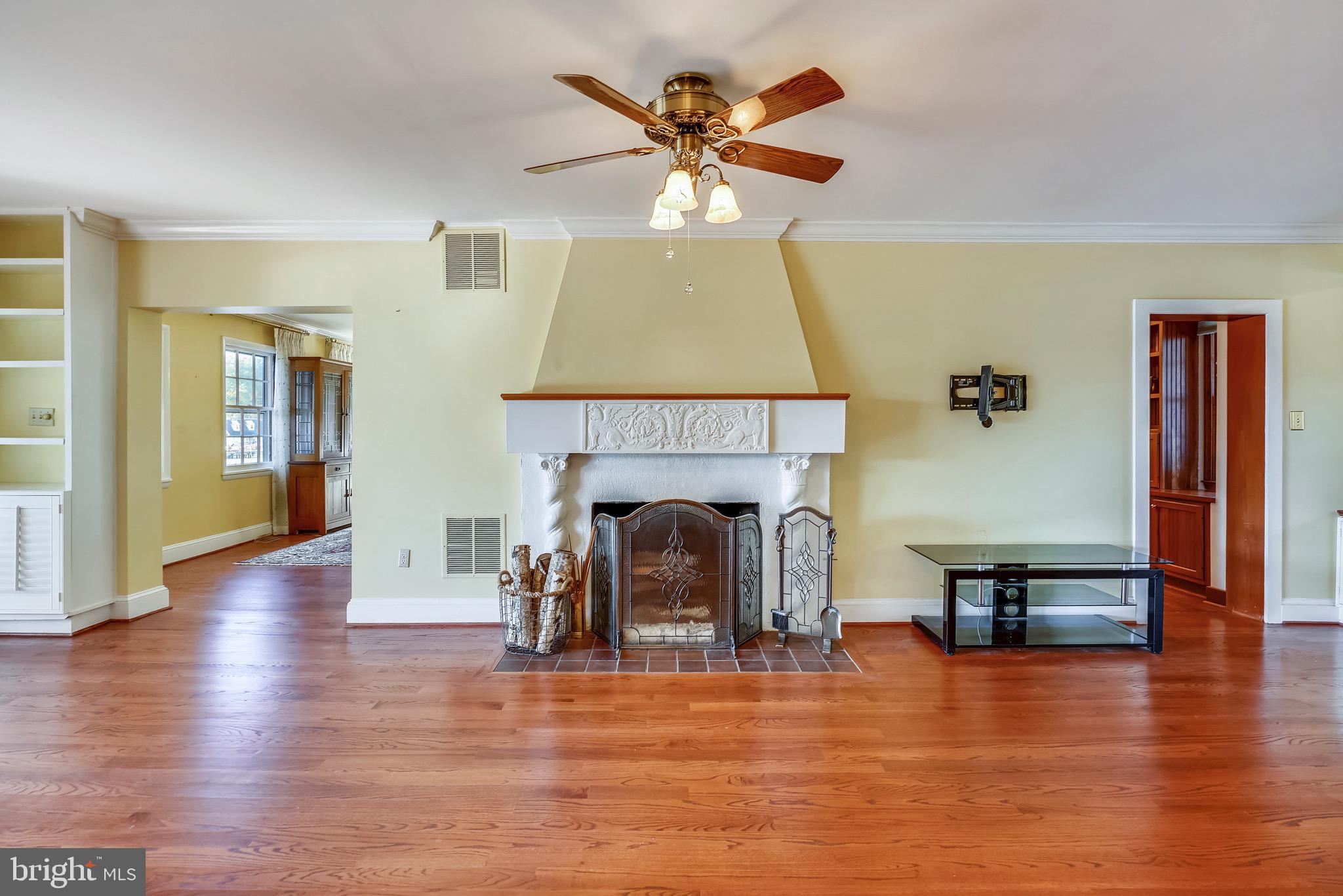 5905 Deale Beach Road Deale, MD 20751 - Photo 9 of 33 Great Room with Fireplace