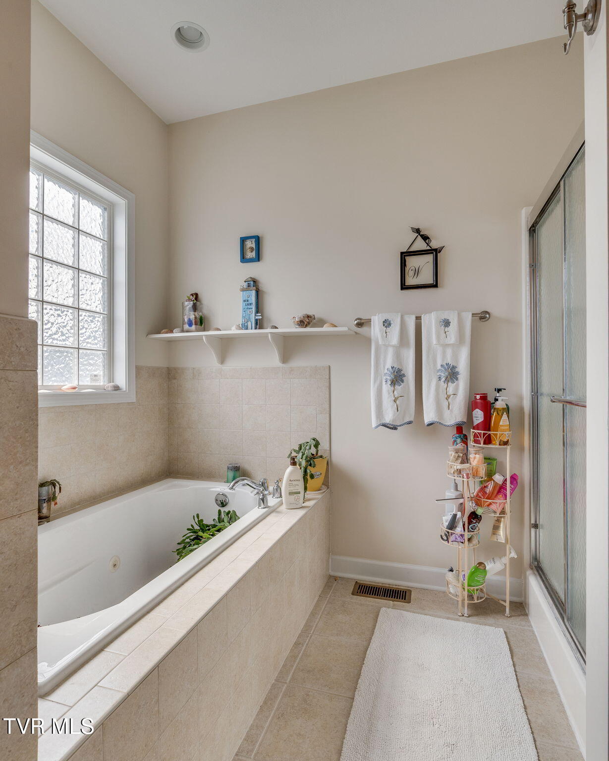 381 Boonesboro Road Gray, TN 37615 - Photo 21 of 36 021