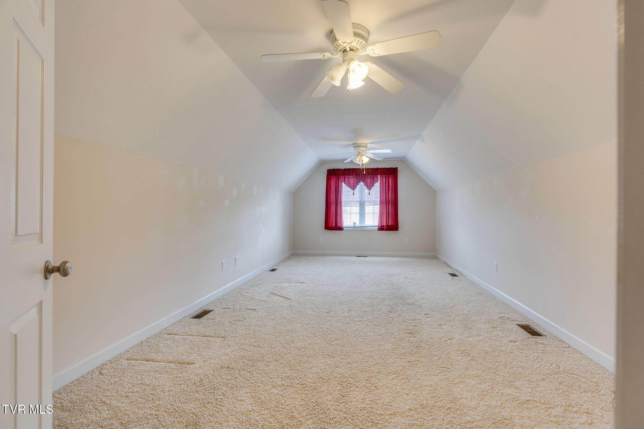 381 Boonesboro Road Gray, TN 37615 - Photo 28 of 36 028