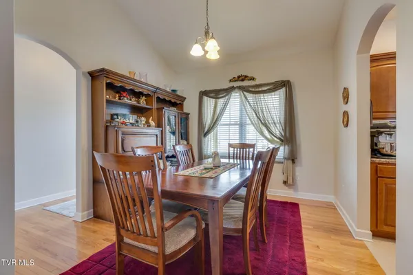 $649,900 | 381 Boonesboro Road, Gray, TN 37615