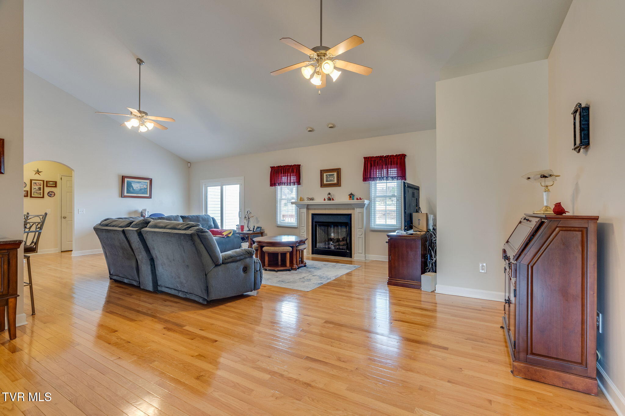 381 Boonesboro Road Gray, TN 37615 - Photo 9 of 36 009