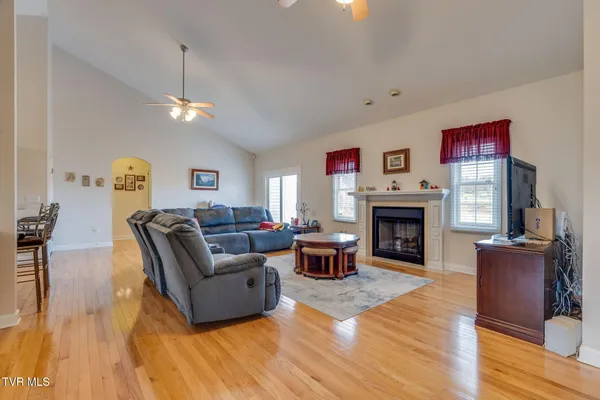 $649,900 | 381 Boonesboro Road, Gray, TN 37615