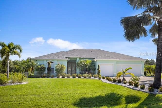 1905 Palm View Road Sarasota, FL 34240 - Photo 3 of 26 Gallery Image 3