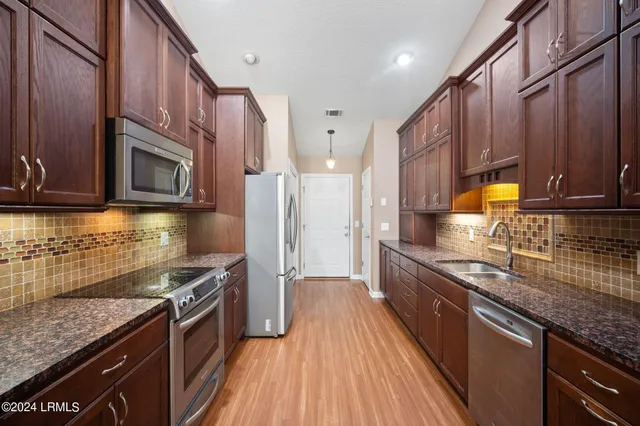 $2,800 | 44 Purrysburg Drive, Beaufort, SC 29907