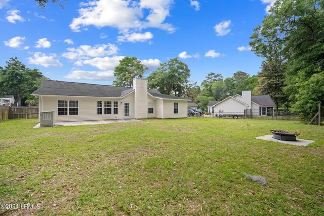 $2,800 | 44 Purrysburg Drive, Beaufort, SC 29907
