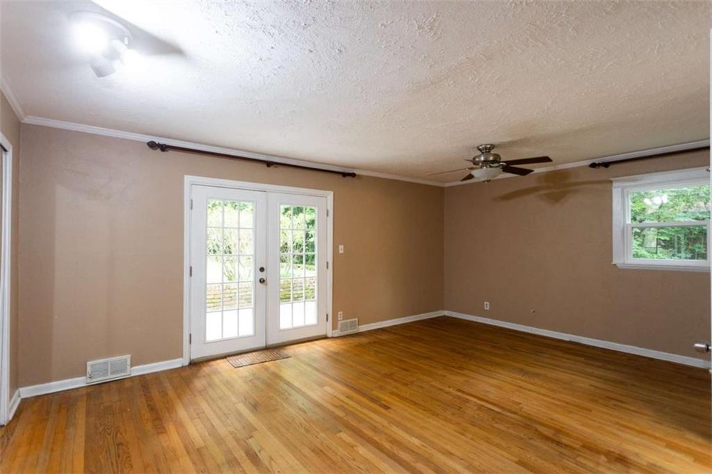 1025 Vistavia Circle Decatur, GA 30033 - Photo 44 of 56