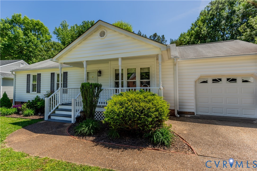 6325 Oldbern Road Chesterfield, VA 23832 - Photo 2 of 43