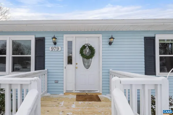 a view of a entryway of the house