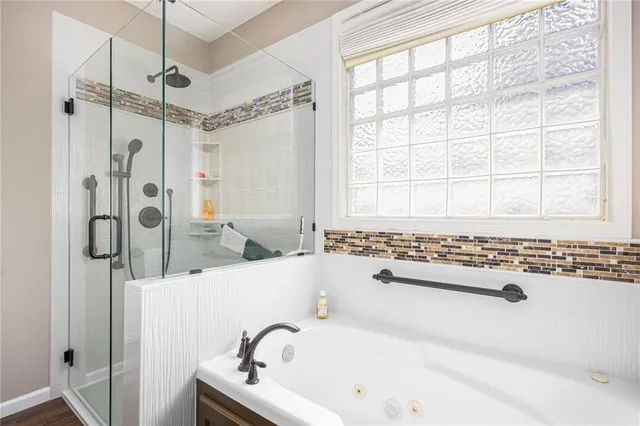 $499,000 | 13724 Pembroke Circle, Leawood, KS 66224