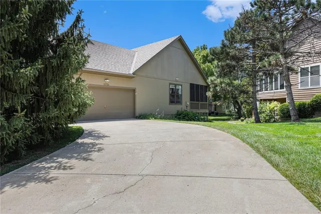 $499,000 | 13724 Pembroke Circle, Leawood, KS 66224