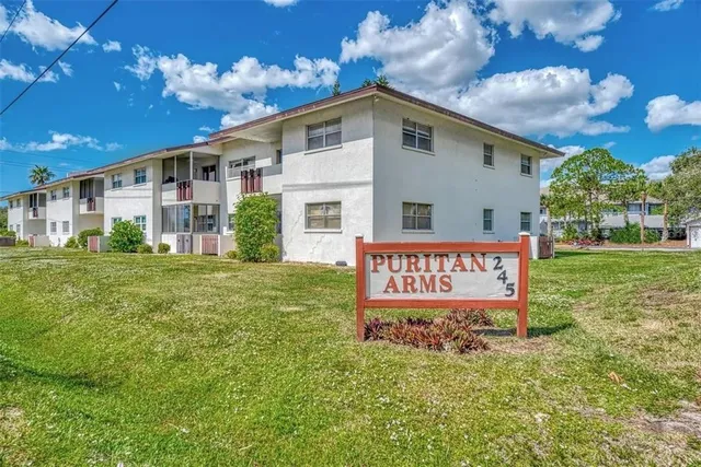 $1,600 | 245 Center Road, Unit 211, Venice, FL 34285